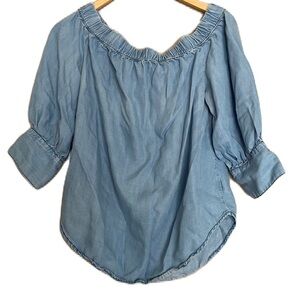 Who what wear denim blue off the shoulder blouse size M